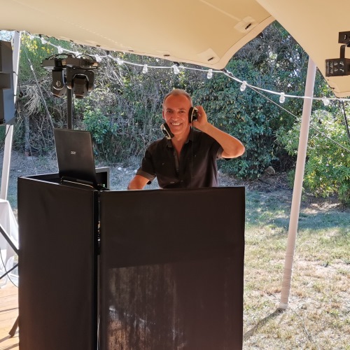 Book English Wedding DJ in Cannes, St-Tropez, Monaco, Eze, Mougins, Grasse, and all along the French Riviera, Provence